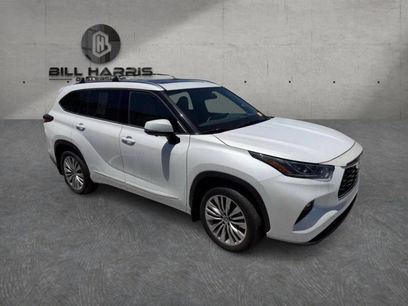 Used 2023 Toyota Highlander Platinum