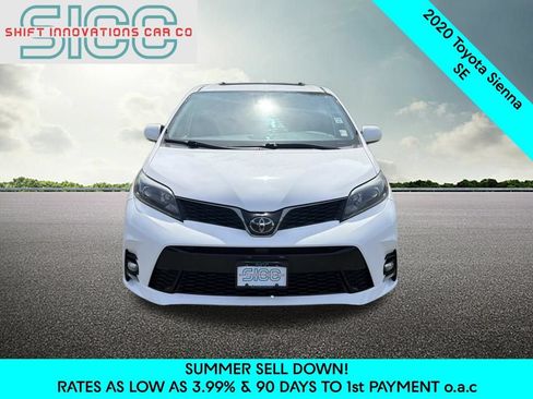 Used 2020 Toyota Sienna SE w/ SE Preferred Package AWD/4WD image 2