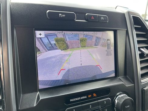 Used 2019 Ford F150 XLT w/ Equipment Group 302A Luxury AWD/4WD image 18