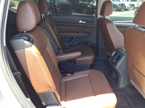Certified 2022 Volkswagen Atlas SEL AWD/4WD image 14