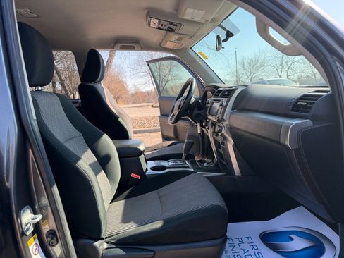 Used 2018 Toyota 4Runner SR5 image 32