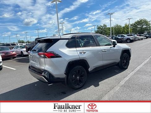 Certified 2024 Toyota RAV4 SE w/ Convenience Package AWD/4WD image 9