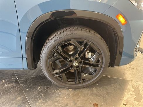 New 2026 Volkswagen Tiguan SE R-Line AWD/4WD image 24