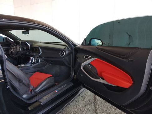 Used 2016 Chevrolet Camaro SS RWD image 10