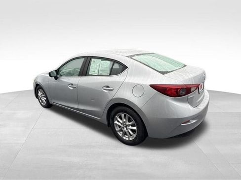 Used 2017 MAZDA MAZDA3 Sport w/ Preferred Equipment Package FWD image 7