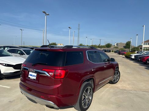 Used 2017 GMC Acadia Denali w/ Technology Package FWD image 6