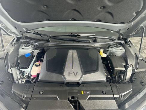 Used 2024 Kia EV6 Wind image 35