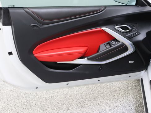 Used 2023 Chevrolet Camaro LT RWD image 12
