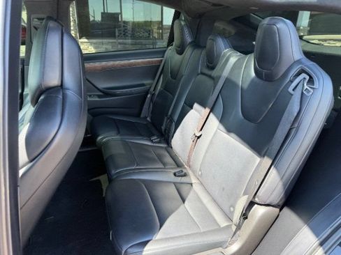 Used 2018 Tesla Model X 75D AWD/4WD image 25