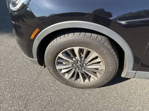 Certified 2023 Lincoln Nautilus Reserve AWD/4WD image 34