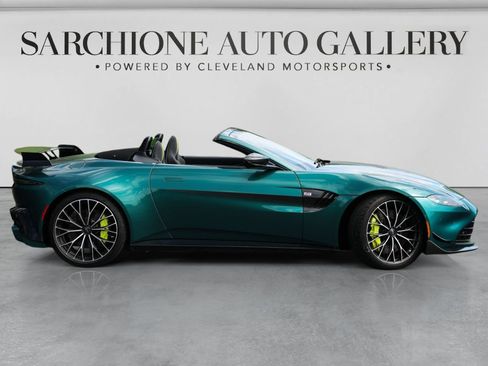 Used 2023 Aston Martin V8 Vantage Roadster RWD image 18