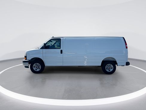 Used 2025 GMC Savana 3500 Extended w/ Driver Convenience Package RWD image 6
