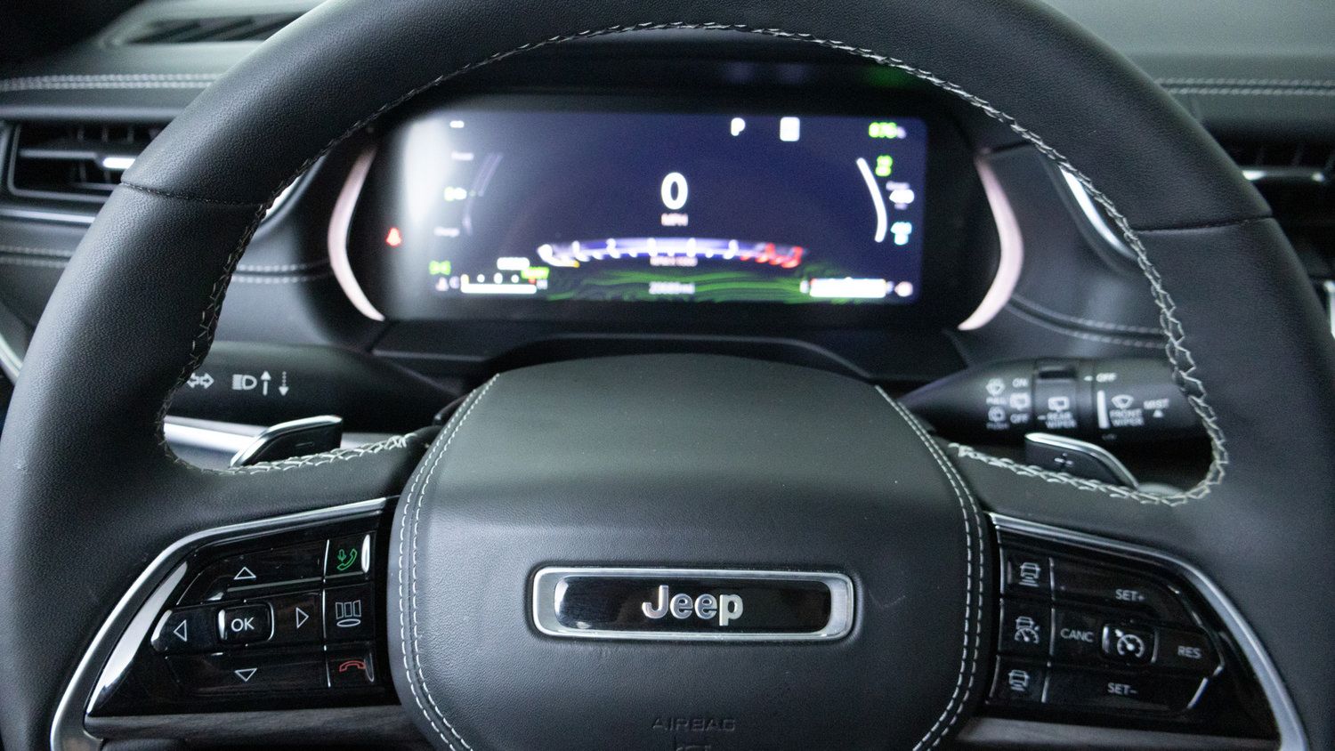 Used 2023 Jeep Grand Cherokee Overland AWD/4WD image 17