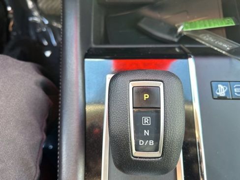 Used 2025 Mitsubishi Outlander ES image 17