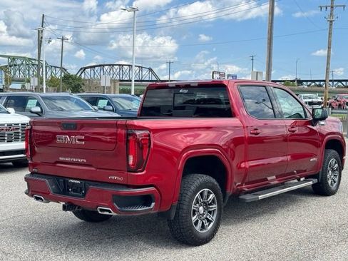 Used 2025 GMC Sierra 1500 AT4 w/ Technology Package AWD/4WD image 6