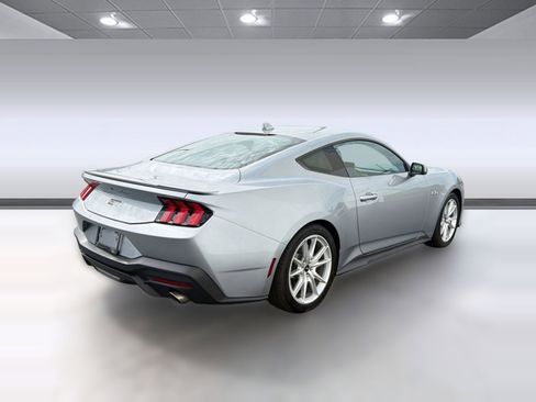 Used 2025 Ford Mustang GT Premium RWD image 8