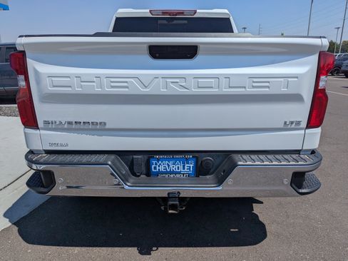 Used 2020 Chevrolet Silverado 1500 LTZ w/ LTZ Premium Package AWD/4WD image 33