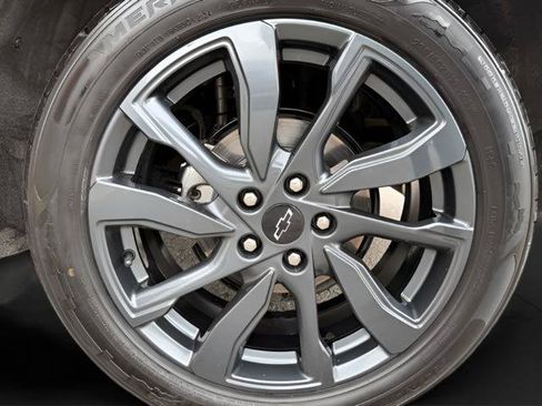 Used 2023 Chevrolet Equinox RS FWD image 9