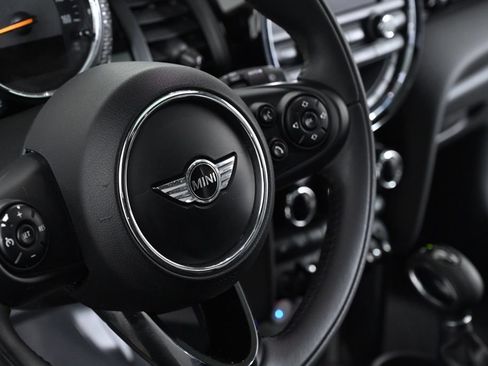Used 2015 MINI Cooper 4-Door Hardtop FWD image 12