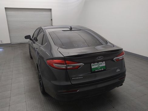 Used 2020 Ford Fusion SE w/ Equipment Group 151A FWD image 6