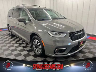 Used 2021 Chrysler Pacifica Touring-L