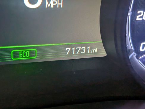 Used 2018 Genesis G80 3.3T Sport AWD/4WD image 19