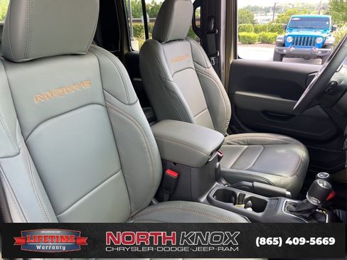 New 2025 Jeep Gladiator Mojave image 27