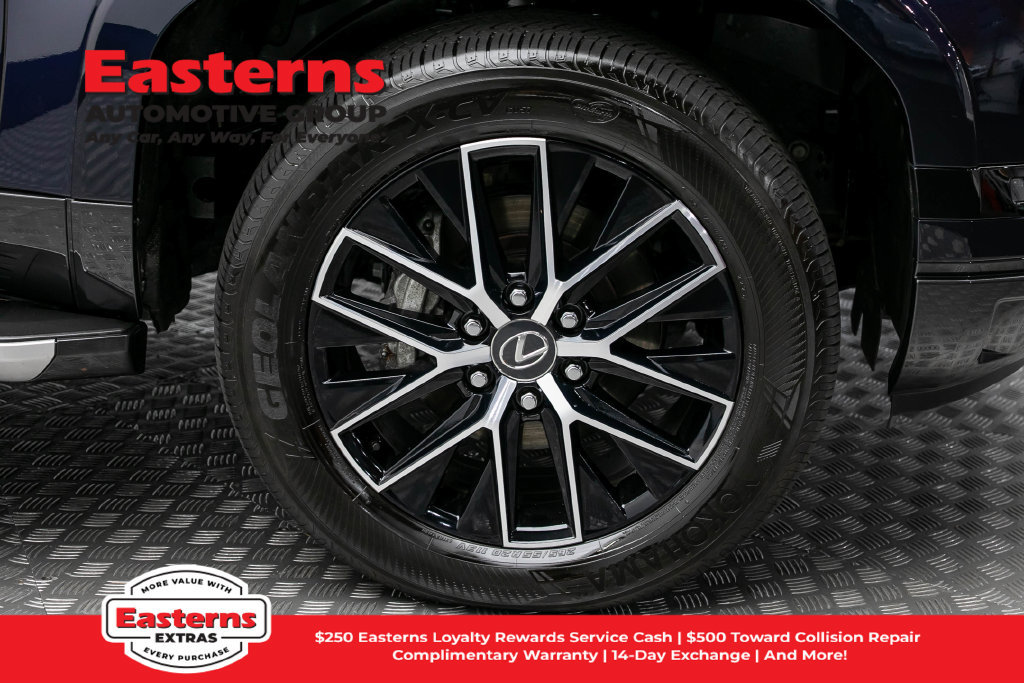 Used 2025 Lexus GX 550 w/ Accessory Package (2T) AWD/4WD image 35