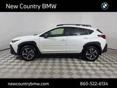 Used 2024 Subaru Crosstrek 2.0i Premium image 4