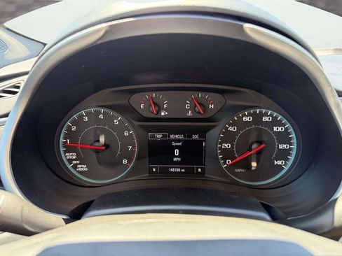 Used 2022 Chevrolet Malibu LT FWD image 17