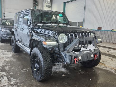 Used 2018 Jeep Wrangler Unlimited Sahara w/ Uconnect 4C Nav & Sound Group image 5