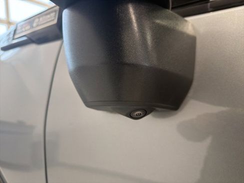 Used 2024 GMC Sierra 2500 AT4 image 13