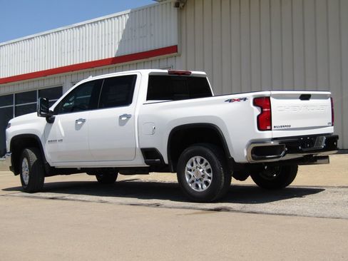 New 2026 Chevrolet Silverado 2500 LTZ w/ LTZ Plus Package AWD/4WD image 10