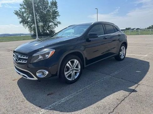 Used 2018 Mercedes-Benz GLA 250 4MATIC image 3