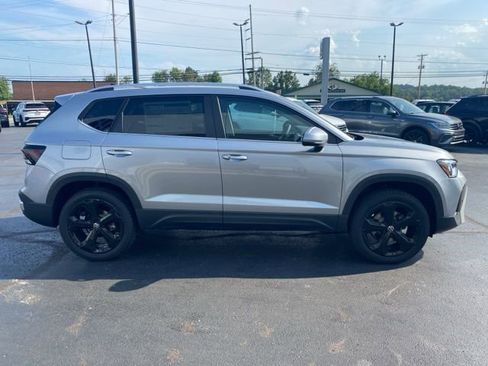 New 2025 Volkswagen Taos SEL AWD/4WD image 13