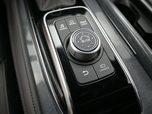Used 2023 Nissan Armada SL w/ Midnight Edition Package RWD image 17
