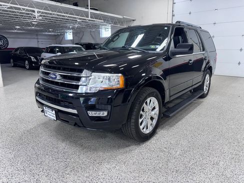 Used 2017 Ford Expedition Limited w/ Equipment Group 301A AWD/4WD image 7