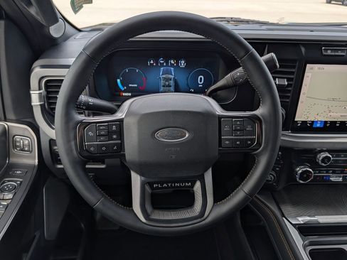 Certified 2023 Ford F250 Platinum w/ Tremor Off-Road Package AWD/4WD image 18