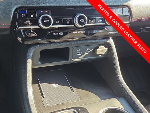 Used 2025 Honda Pilot Black Edition image 21