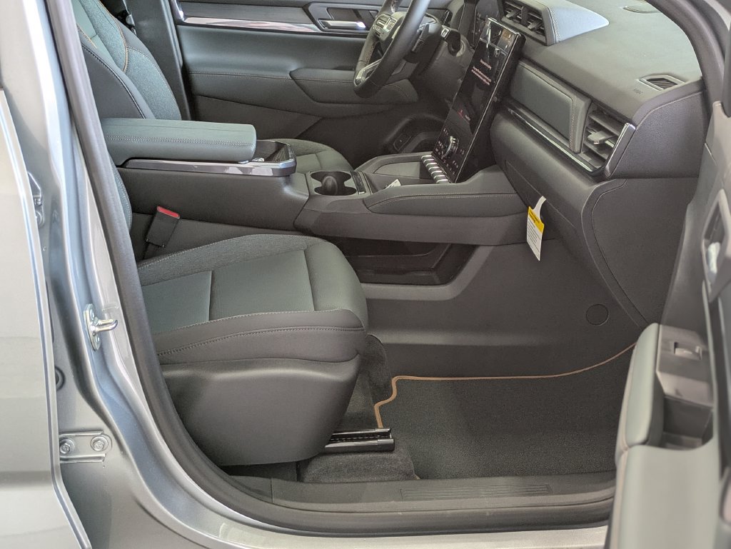 New 2026 GMC Terrain AT4 AWD/4WD image 18