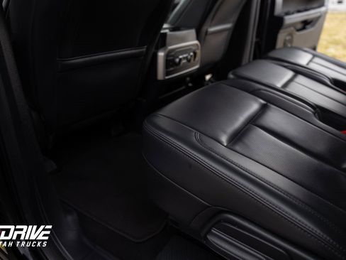 Used 2024 Ford Expedition Max XLT image 18