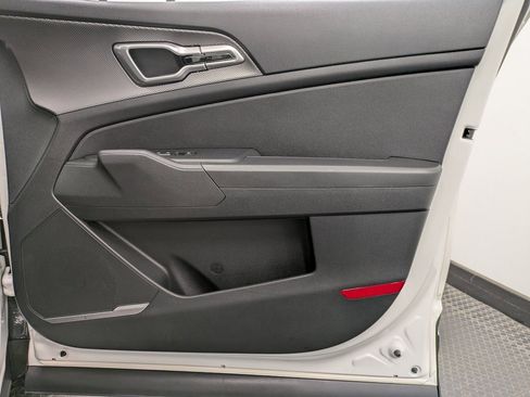 Certified 2024 Kia Sportage LX image 27