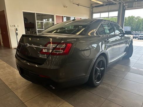 Used 2016 Ford Taurus Limited FWD image 10