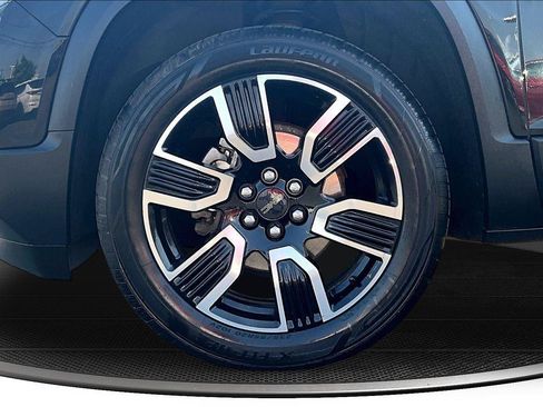 Used 2019 GMC Acadia SLT w/ Black Edition AWD/4WD image 35