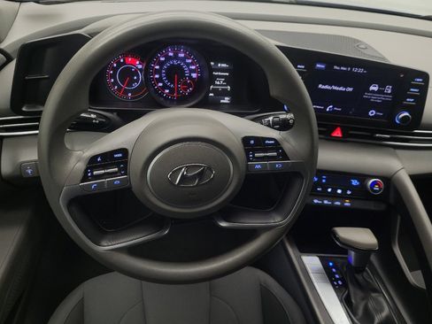 Used 2023 Hyundai Elantra SEL w/ Cargo Package image 22