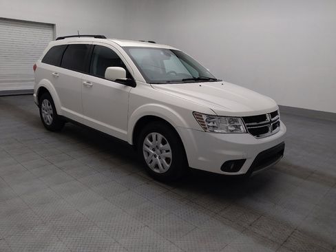 Used 2019 Dodge Journey SE w/ Connectivity Group FWD image 11