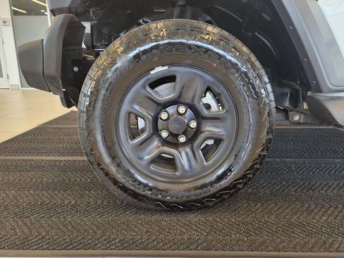 Used 2024 Jeep Wrangler Sport image 12