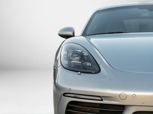 Used 2022 Porsche 718 Cayman image 47