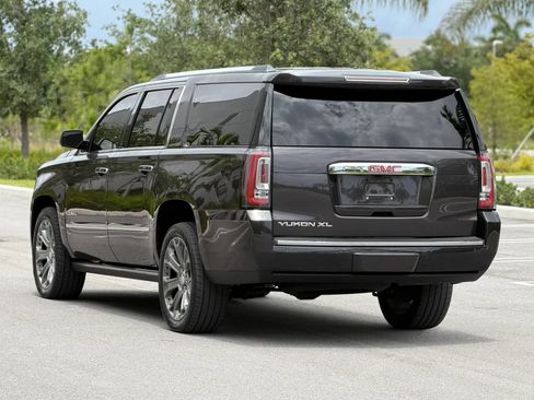 Used 2015 GMC Yukon XL Denali w/ Premium Package RWD image 6