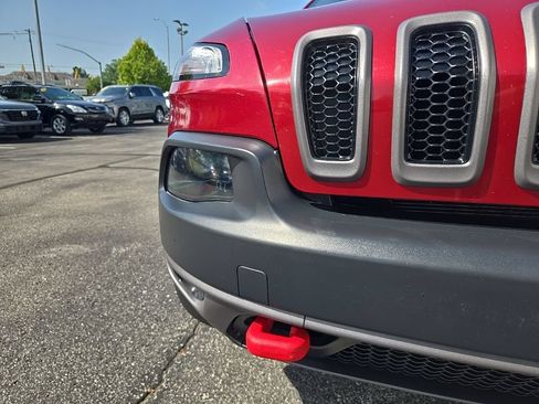Used 2017 Jeep Cherokee Trailhawk w/ Comfort/Convenience Group AWD/4WD image 22